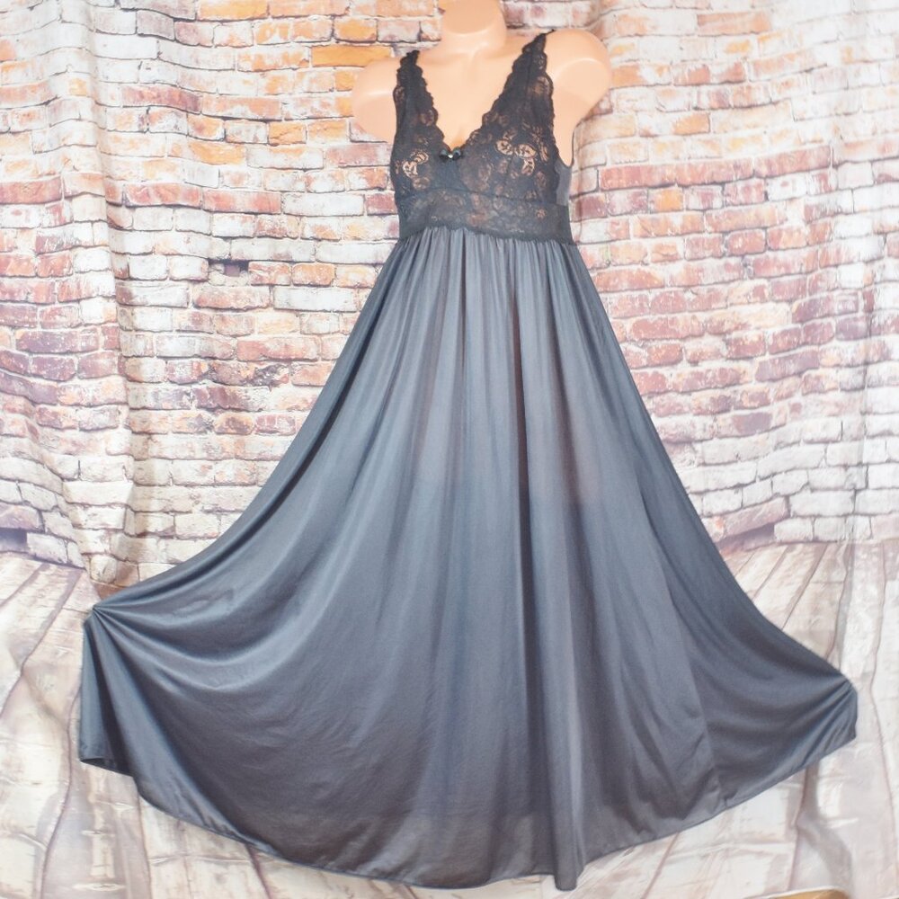 Shadowline Medium Black Full Sweep Silky Nylon Nightgown Olga esque W Lace Vtg